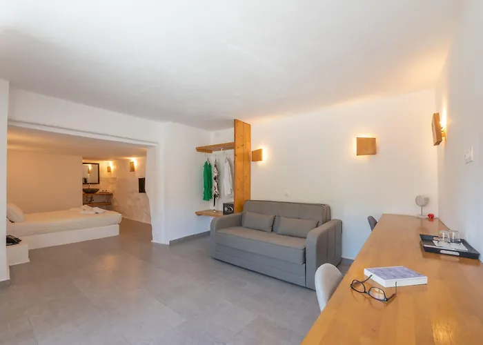 Anamar Boutique (adults Only)